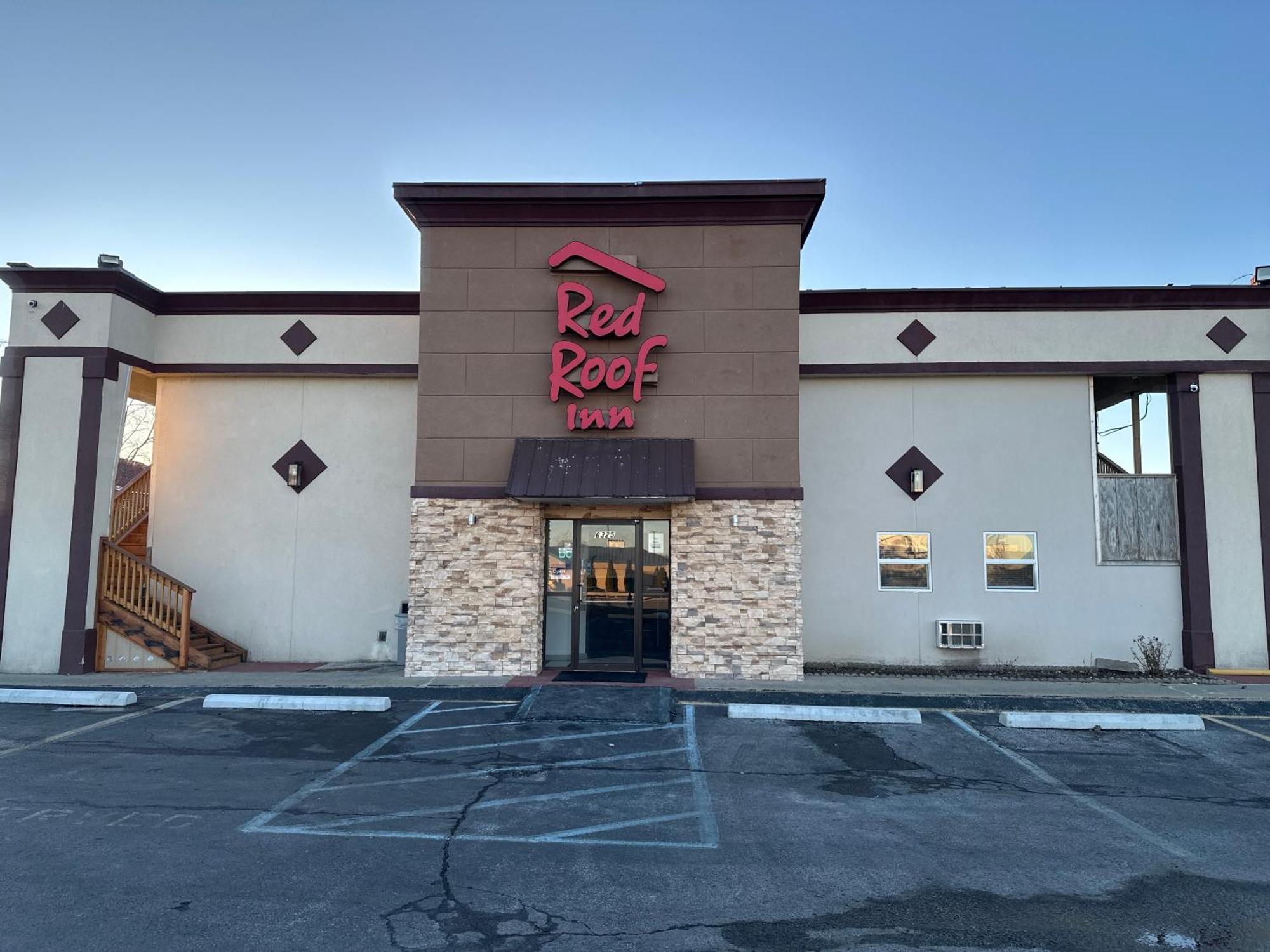 Red Roof Inn Anderson, In Экстерьер фото
