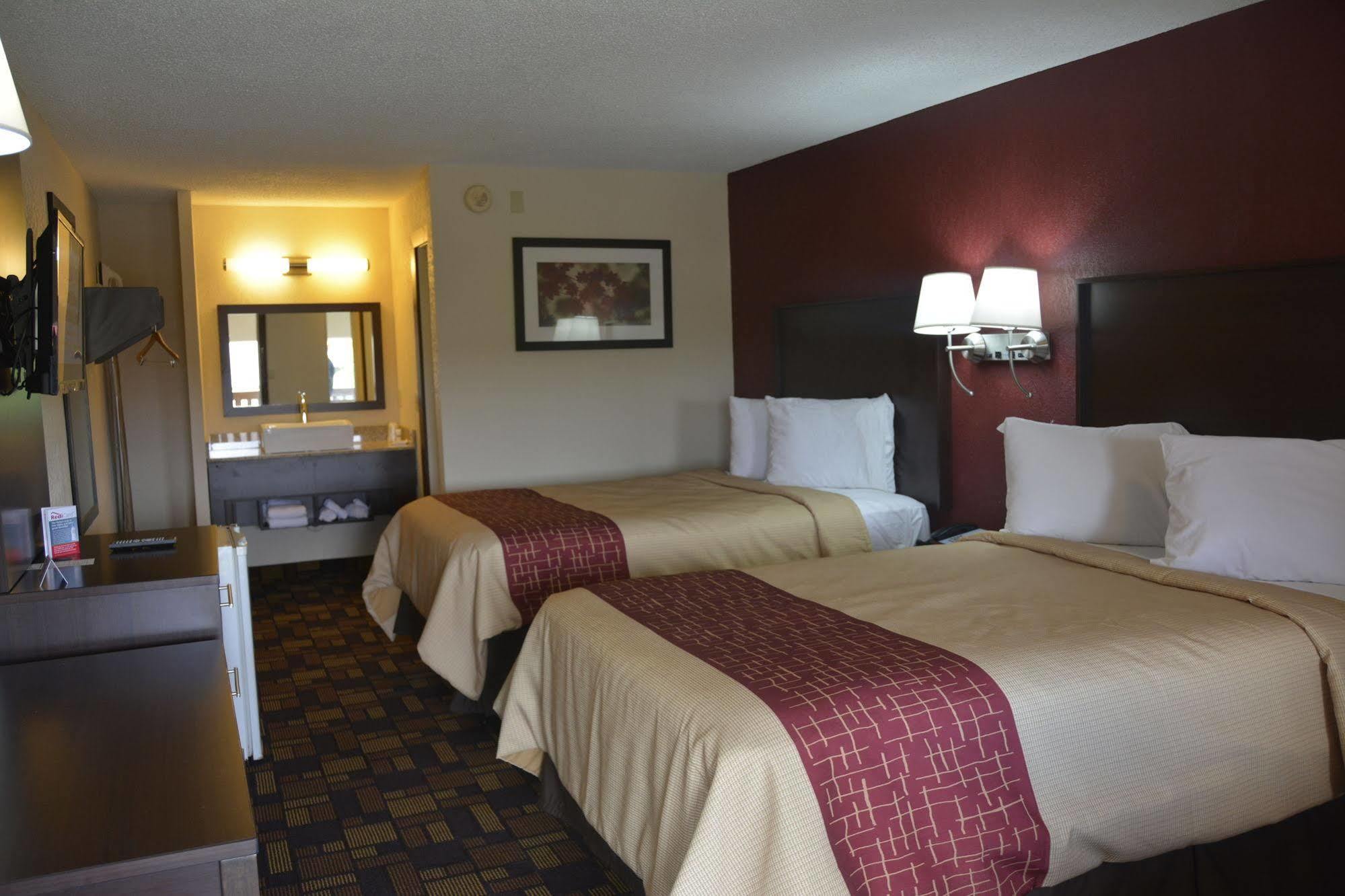 Red Roof Inn Anderson, In Экстерьер фото