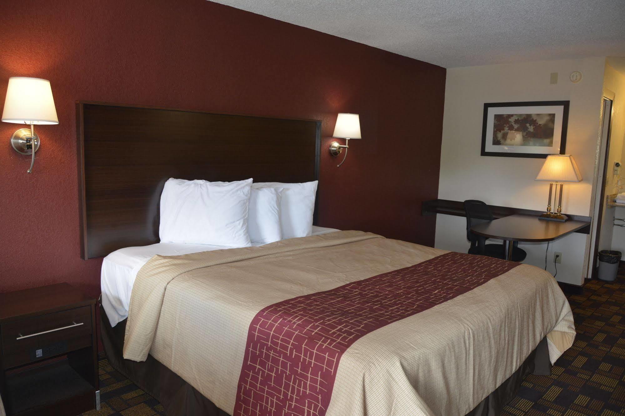 Red Roof Inn Anderson, In Экстерьер фото