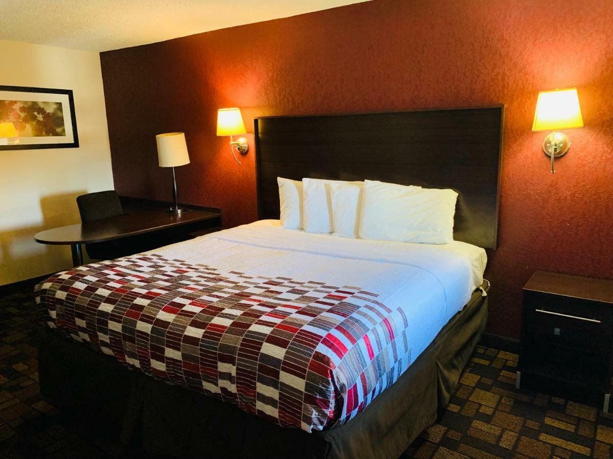 Red Roof Inn Anderson, In Экстерьер фото
